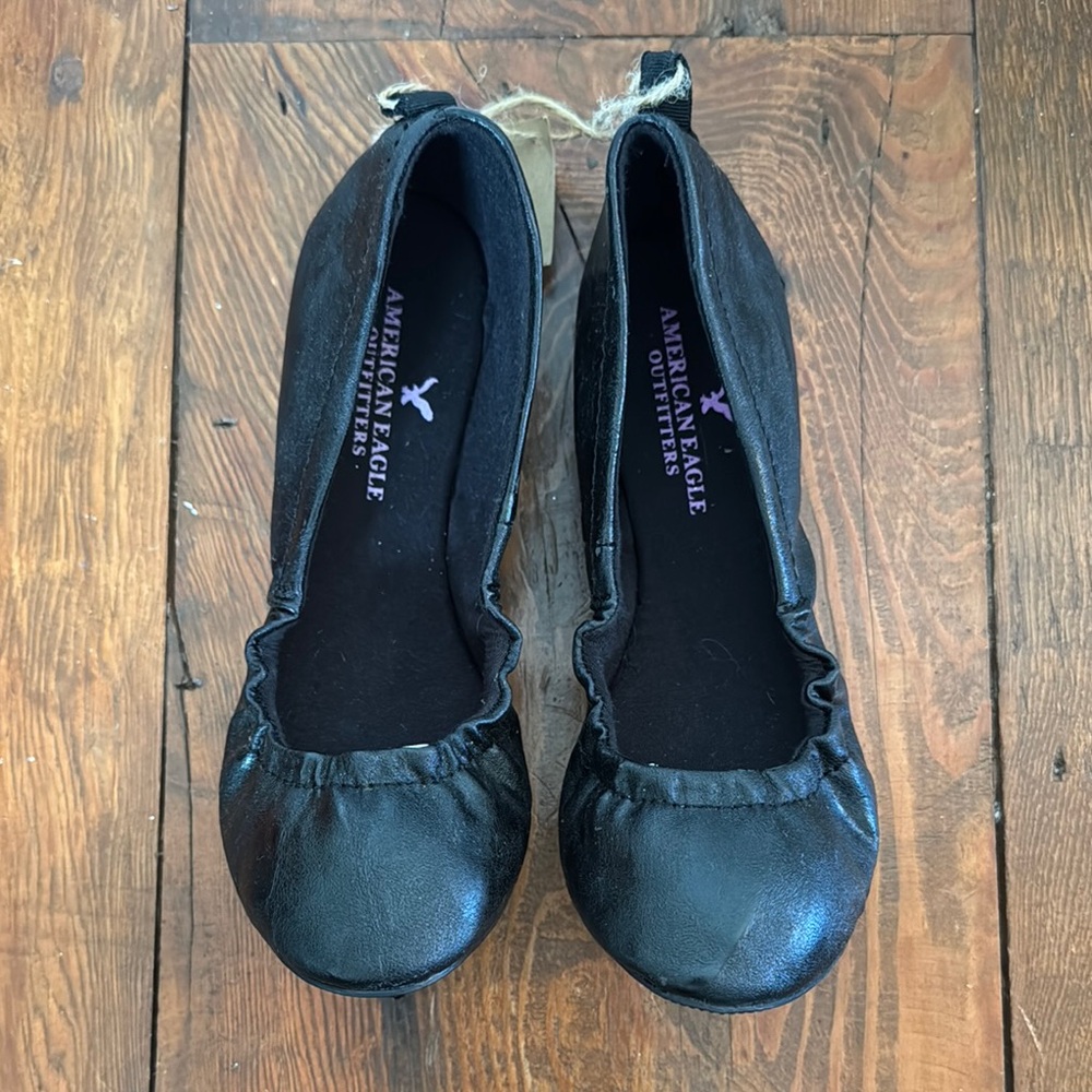 American Eagle Outfitters Shiny Black Ballet Flats Women’s size 5